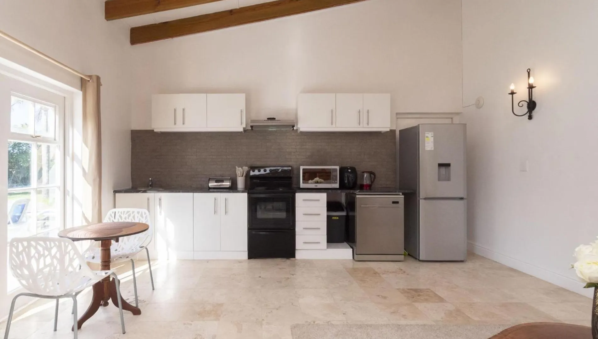 Private 1 Bedroom Suite With Pool Tennis Court ケープタウン アパート